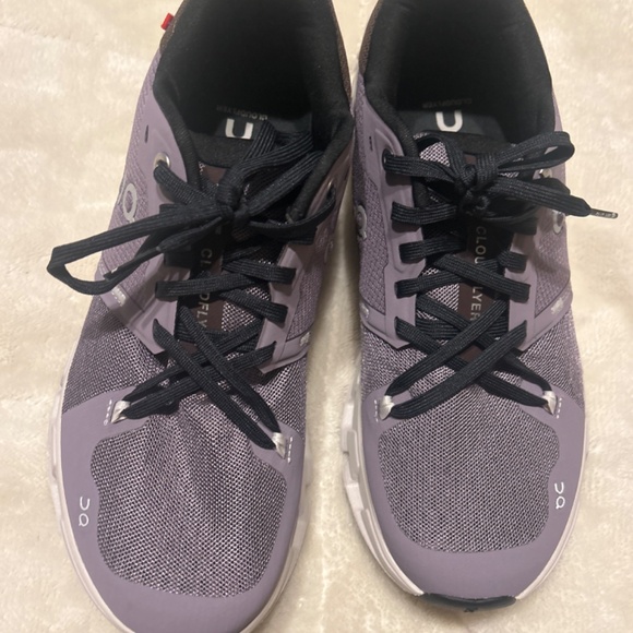 On cloud - Picture 2 of 6